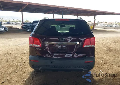 2013 Kia Sorento Lx z USA, uszkodzony, nr VIN 5XYKTCA60DG363838